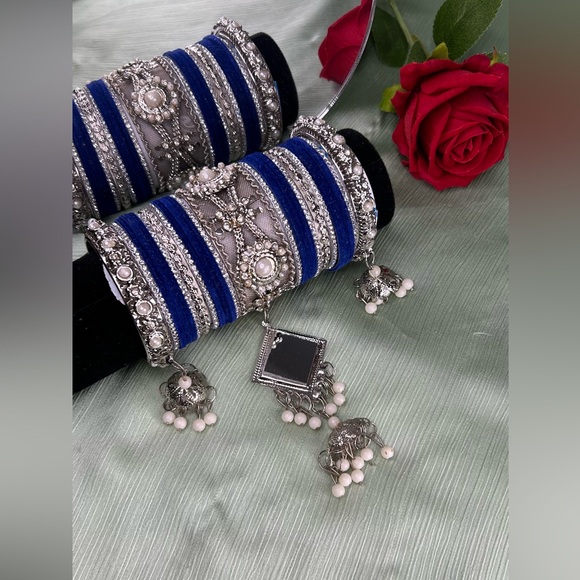 Beautiful Silver and Blue Bangles with Pearl Accents - Picture 4 of 8